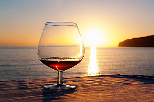 日落,上方,海洋,白兰地酒杯,桌上,马略卡岛,西班牙