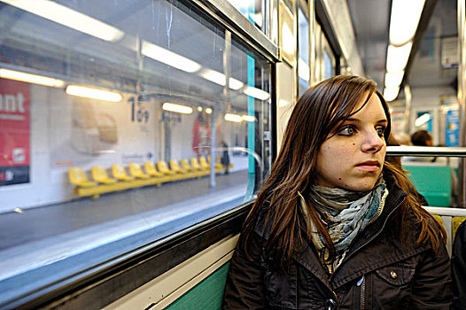 年轻,女人,地铁,巴黎,法国,欧洲