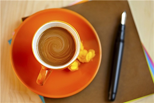 橙色,咖啡杯,褐色,文字,纸,笔