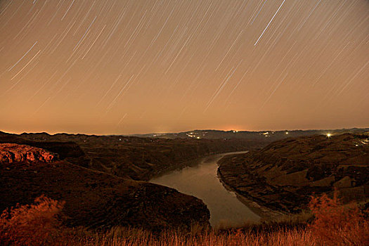 黄河夜景