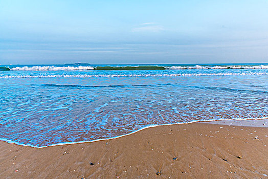 海浪沙滩