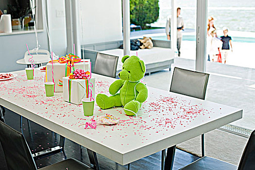 泰迪熊,生日礼物,桌子