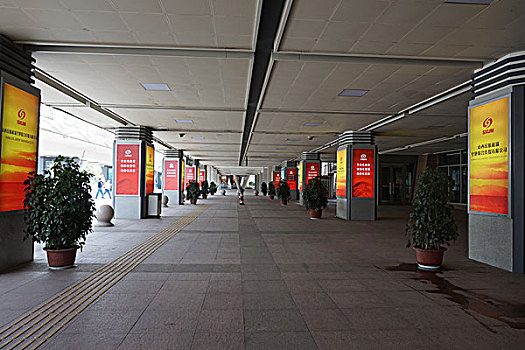 山西太原武宿国际机场大型客车落客区