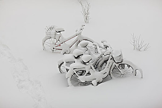 自行车,积雪