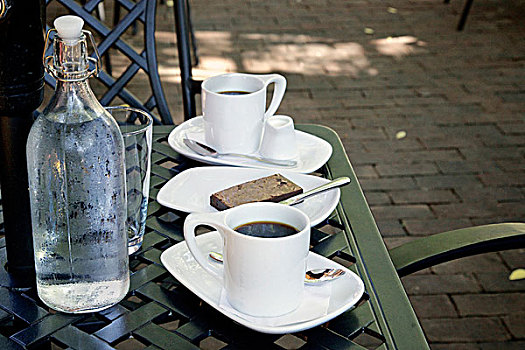 咖啡,核仁巧克力饼,水瓶,庭院桌,安大略省,加拿大