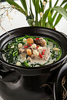 生鱼蜜枣煲西洋菜