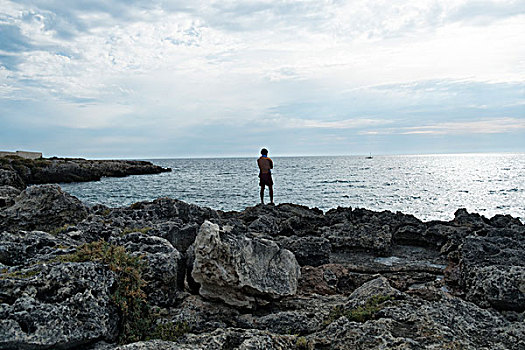 男人,岩石,岸边,阿普利亚区