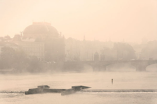 布拉格,国家,剧院,伏尔塔瓦河,河,雾状,早晨