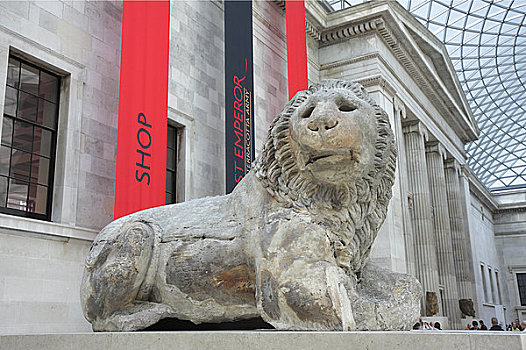 英格兰,伦敦,布鲁姆斯伯里,大理石,狮子,伊丽莎白二世女王,中心,方院,大英博物馆