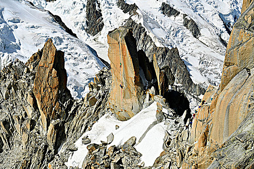 法国,上萨瓦省,夏蒙尼,勃朗峰,登山,山脊,顶峰