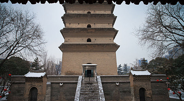 西安小雁塔雪景