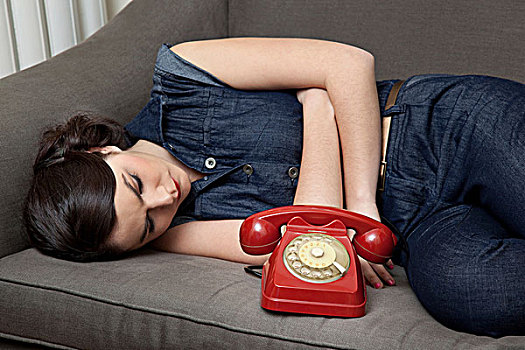 女人,躺着,沙发,电话