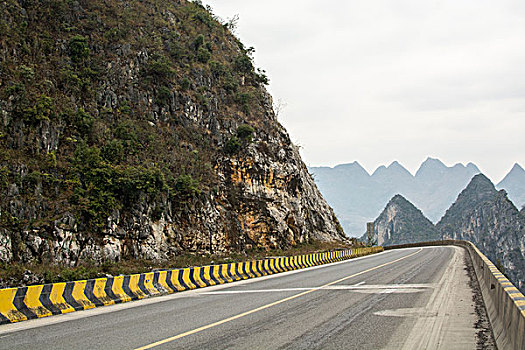 山地公路速度与激情