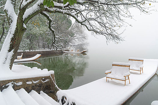 武汉东湖园林雪景