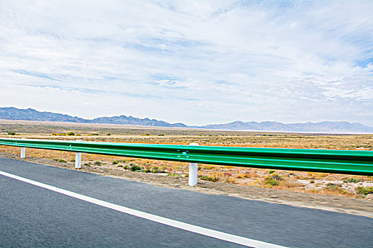 高速公路护栏