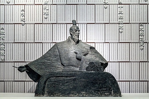 汉代历史人物郑玄塑像,山东省淄博市齐文化博物馆