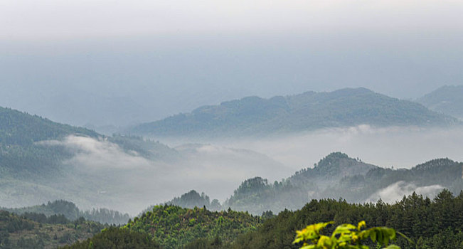 重庆酉阳,雨后清晨乡村美