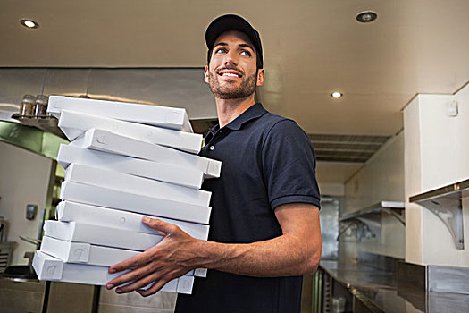 微笑,比萨饼,送货员,拿着,许多,比萨盒