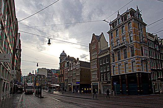 荷兰首都阿姆斯特丹清晨的街道