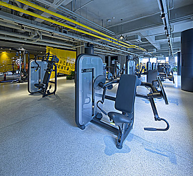 现代健身房