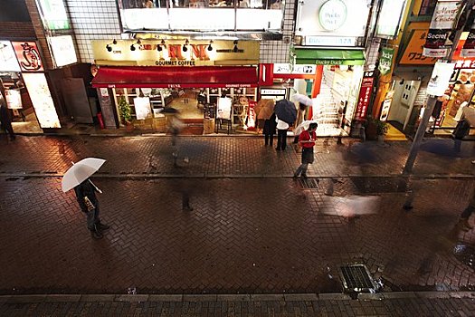 下雨,夜晚,东京,日本