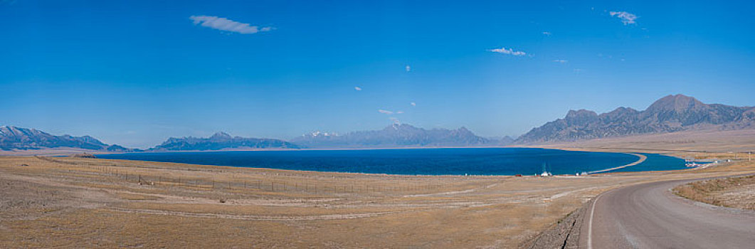 新疆伊犁州赛里木湖