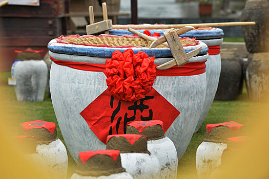 欧洲葡萄酒瓶,葡萄酒,站立男人,葡萄酒桶,桶,复古酿酒黄酒酿造传统