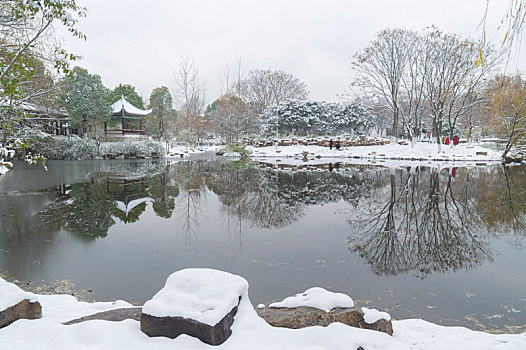 武汉东湖园林雪景