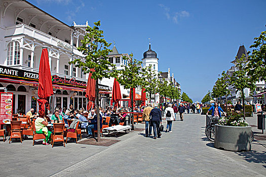 街边咖啡厅,街道,宾兹,梅克伦堡前波莫瑞州,德国,欧洲
