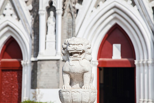 石狮子,教堂