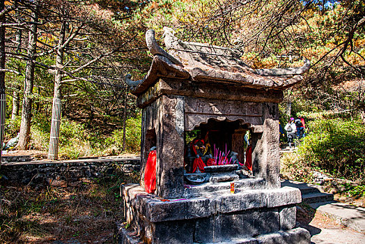 江西上饶三清山,九天应元府,石殿