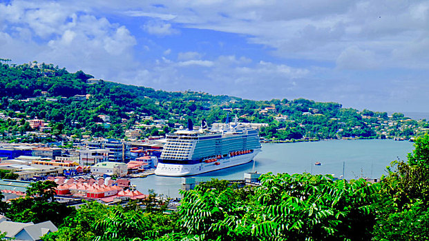 加勒比圣卢西亚停靠的邮轮