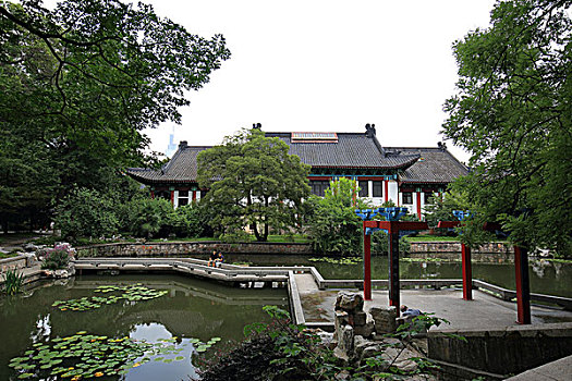 南京师范大学