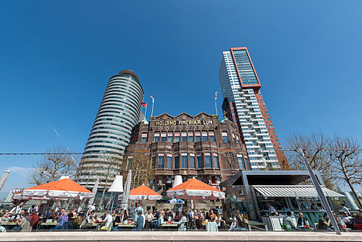 荷兰鹿特丹的古典和现代建筑