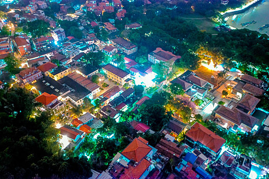 航拍福建厦门鼓浪屿风景名胜区夜景