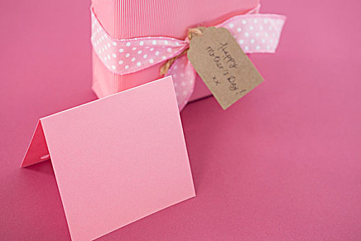 礼盒,留白,卡,花,杯子,粉色背景,特写