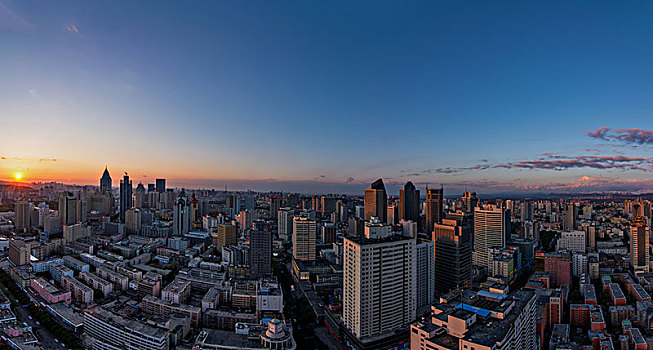 乌鲁木齐城市建筑群天际线夜景