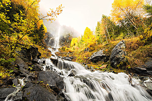 瀑布,阿尔卑斯山,秋天,水,雾