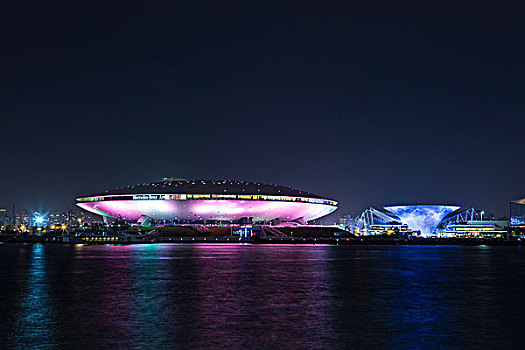 上海黄浦滨江梅赛德斯夜景