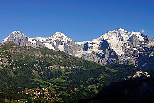 三个,著名,顶峰,阿尔卑斯山,靠近,因特拉肯,艾格尔峰,少女峰,山峦,乡村,文根,山谷,伯恩,瑞士,欧洲