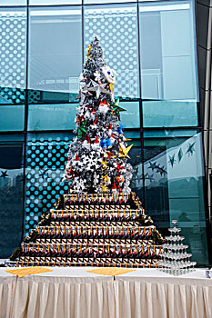 重庆北滨路龙湖星悦广场2012圣诞节圣诞树