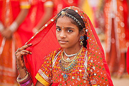 头像,年轻,女人,特色,彩色,传统,服饰,骆驼,市场,牲畜,普什卡,拉贾斯坦邦,印度,亚洲