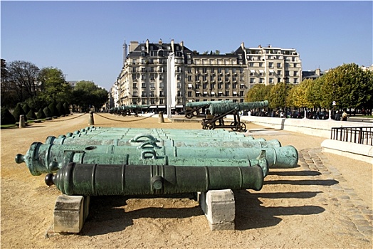 大炮,巴黎
