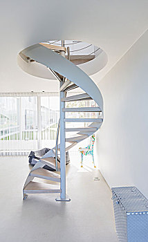 白色,螺旋楼梯,现代住宅,展示,室内
