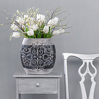 白色,郁金香,花瓶,小,桌子