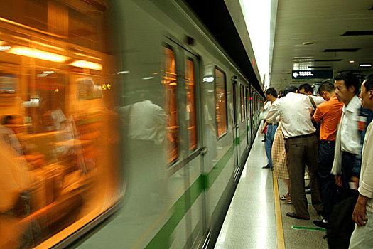 上海地铁二号线人民广场站