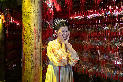 美姐妹肉奴隶在线播放