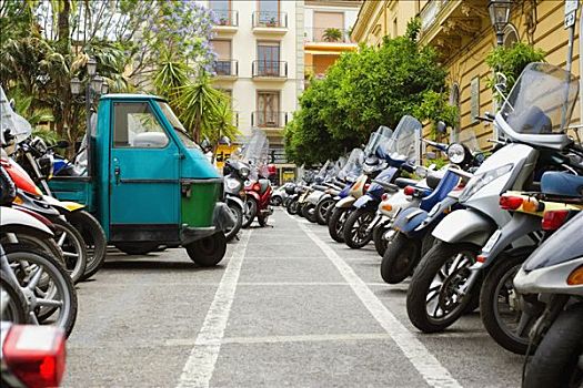 交通工具,停放,停车场,索伦托,那不勒斯省,坎帕尼亚区,意大利