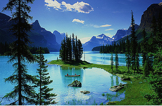 男人,独木舟,岛屿,玛琳湖,艾伯塔省,加拿大
