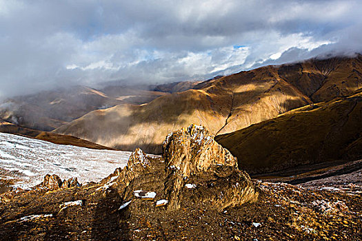 青藏高原群山